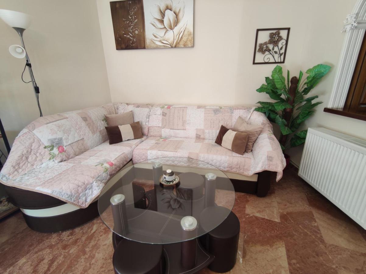 Marios Apartment Lakones Luaran gambar